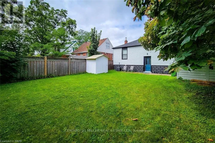 MAIN FLOOR - 67 EAST 13TH STREET, Hamilton (Inch Park), Ontario L9A3Z4