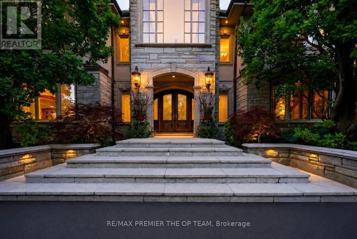43 COWAN DRIVE, Vaughan (East Woodbridge), Ontario L4L7H4