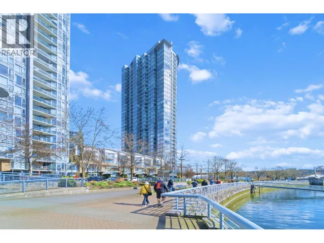 3608 1033 MARINASIDE CRESCENT, Vancouver, British Columbia V6Z3A3