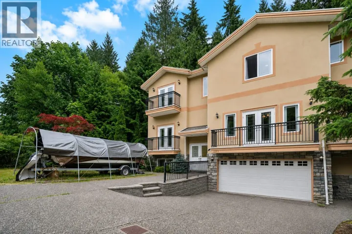 2253 PARKWAY BOULEVARD, Coquitlam, British Columbia V3E3P8