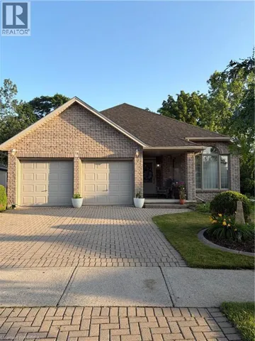 18 MAICH Crescent, Brantford, Ontario N3T6P1