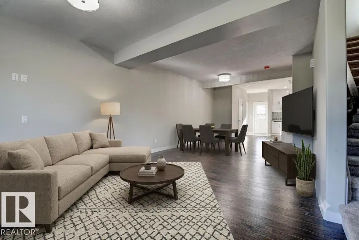 10357 149 ST NW, Edmonton, Alberta T5P1L4