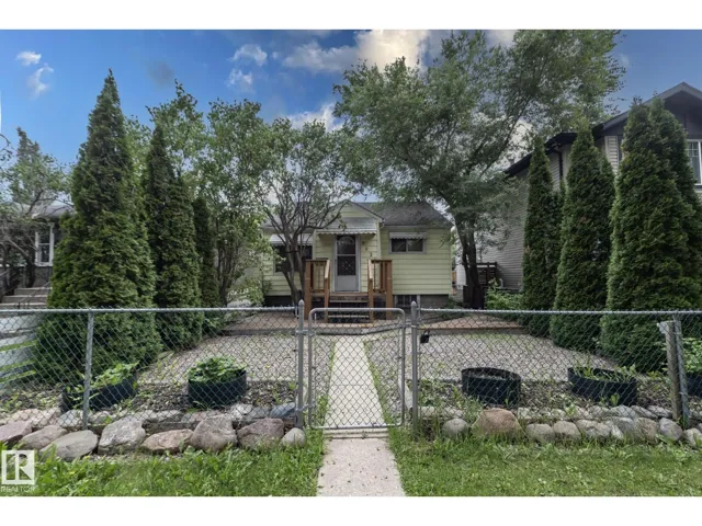 9820 79 AV NW, Edmonton, Alberta T6E1R1