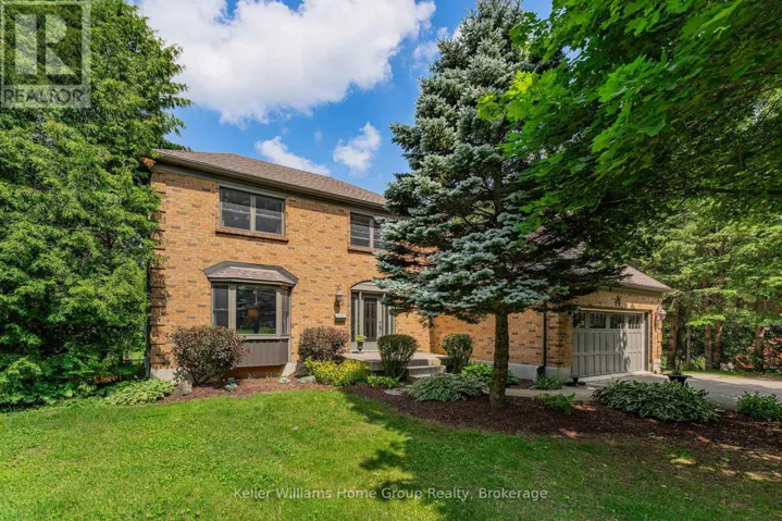 2 GOW STREET, Centre Wellington (Fergus), Ontario N1M3L2
