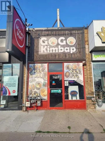 7051 YONGE STREET, Markham (Grandview), Ontario L3T2A6