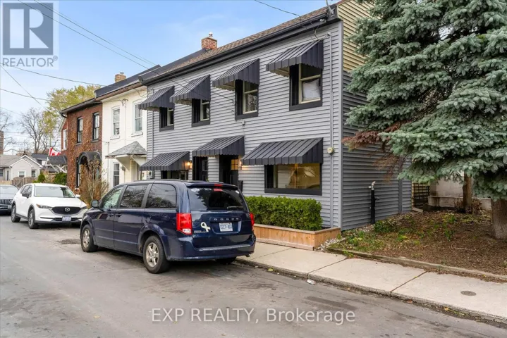 11 FORD STREET, Hamilton (Corktown), Ontario L8N2P4