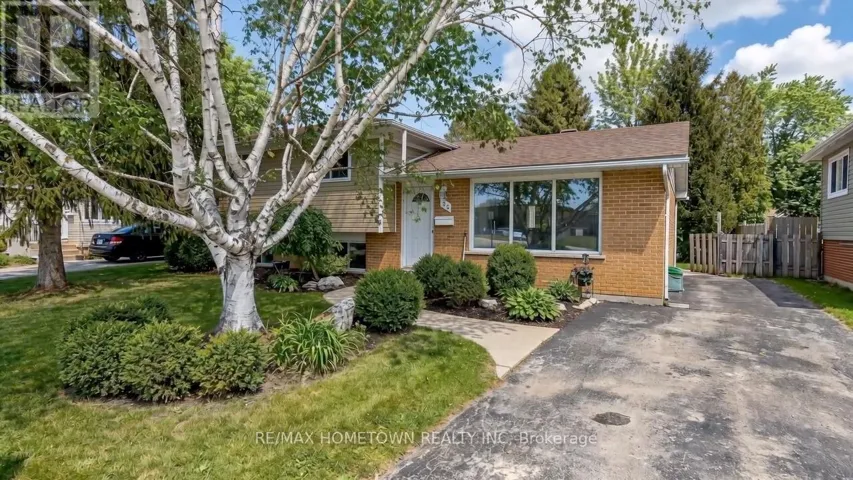 31 VANIER DRIVE, Brockville, Ontario K6V3J6