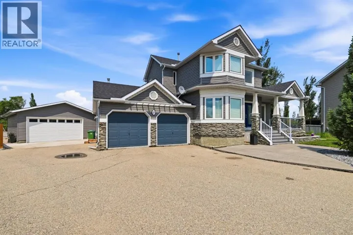 7 Henderson Bay NE, Langdon, Alberta T0J1X1