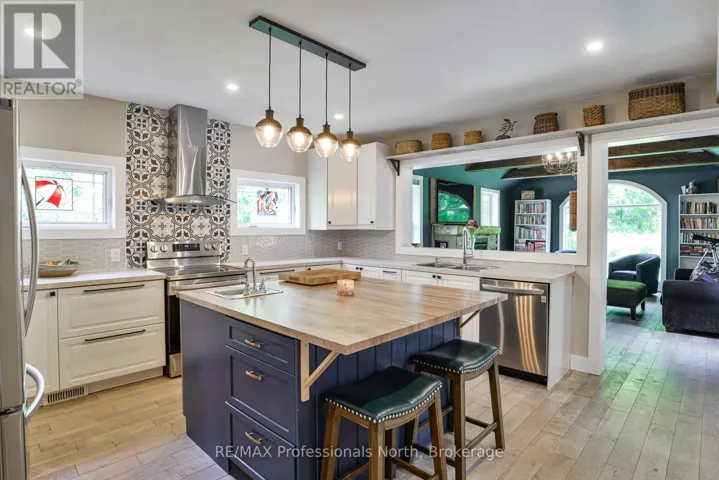 325 MCPHERSON STREET, Gravenhurst (Muskoka (S)), Ontario P1P0E8