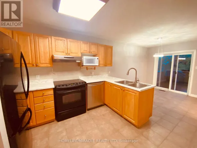 MAIN - 668A BUTTERNUT AVENUE, Waterloo, Ontario N2V2L1
