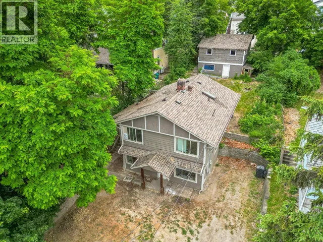 630 5 Street SE, Salmon Arm, British Columbia V1E4G2