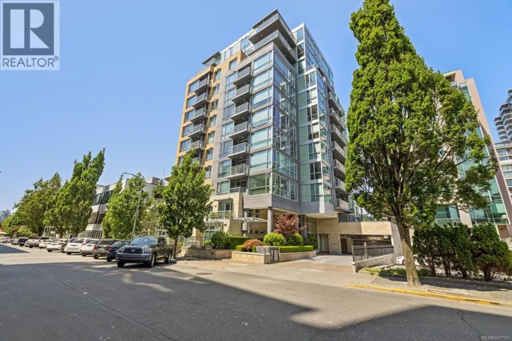 605 732 Cormorant St, Victoria, British Columbia V8W1P8