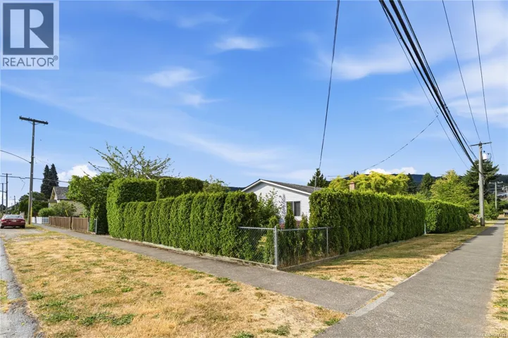 1040 5th Ave, Ladysmith, British Columbia V9G1A2