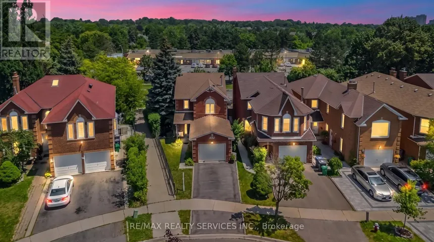 76 LEEWARD DRIVE, Brampton (Westgate), Ontario L6S5V8