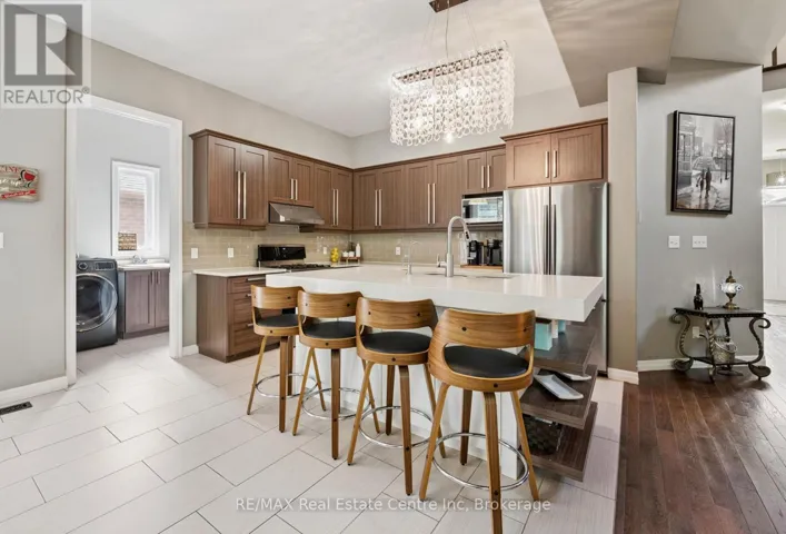 196 MAPLE BUSH DRIVE, Cambridge, Ontario N1T0B7