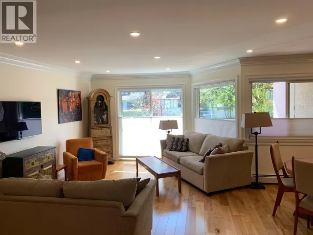 318 1235 W 15TH AVENUE, Vancouver, British Columbia V6H1S1