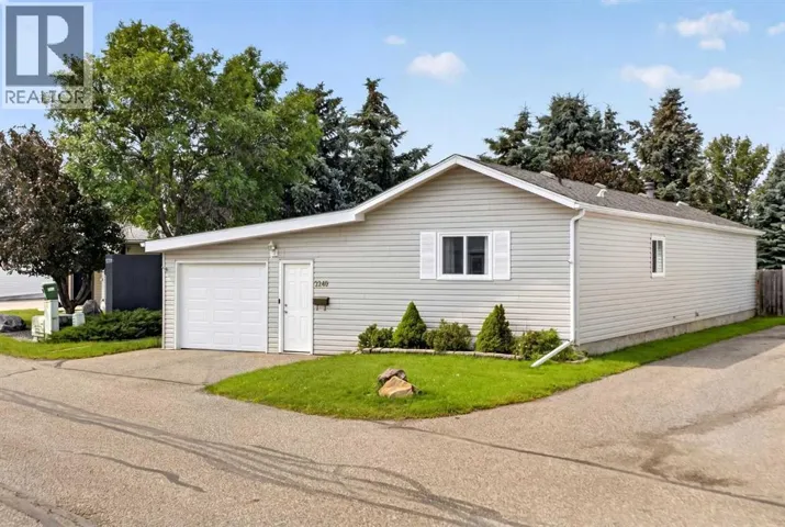 3240 29 Street S, Lethbridge, Alberta T1K7J9