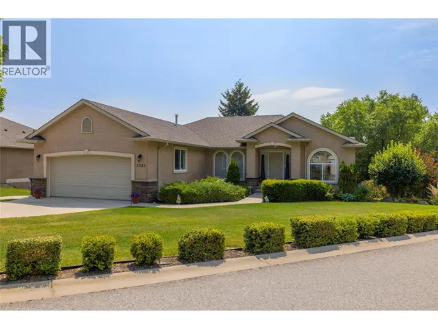 2281 Shannon Heights Court, West Kelowna, British Columbia V4T2V1