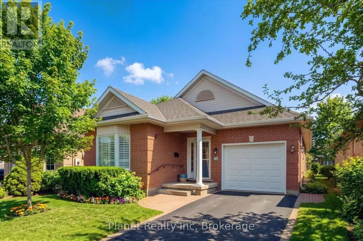 16 WINTERBERRY LANE, Guelph (Village By The Arboretum), Ontario N1G4X7