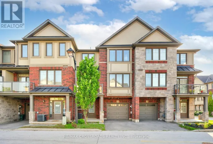 4 NEAR LANE, Hamilton (Meadowlands), Ontario L9G0H2