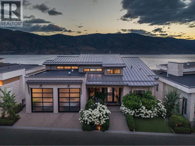 3448 Arrowroot Drive, Kelowna, British Columbia V1V3G2