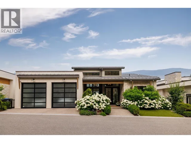 3448 Arrowroot Drive, Kelowna, British Columbia V1V3G2