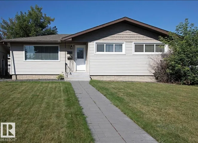 9072 52 ST NW, Edmonton, Alberta T6B1G2