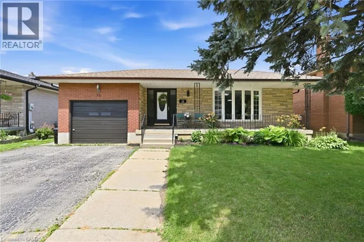 15 EDGAR Drive, Brantford, Ontario N3R6X7