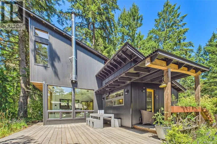 182 Colvilleton Trail, Protection Island, British Columbia V9R6R1