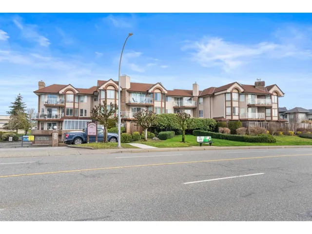 208 32669 GEORGE FERGUSON WAY, Abbotsford, British Columbia V2T4E4