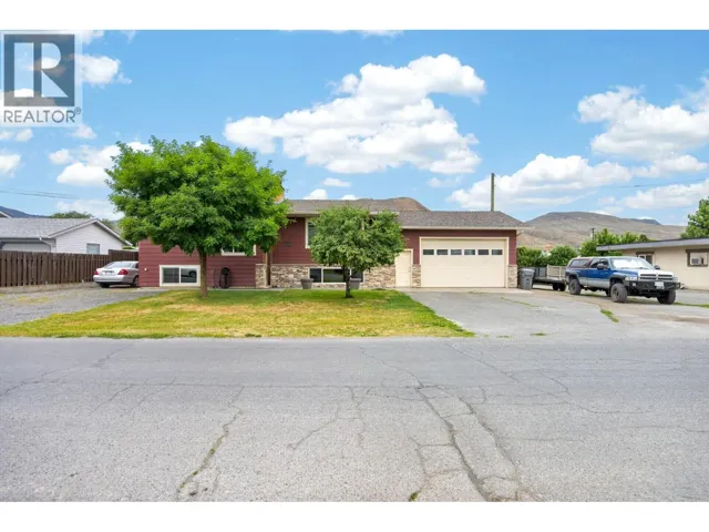 2270 Young Avenue, Kamloops, British Columbia V2B4M6