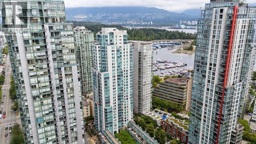 1005 1238 MELVILLE STREET, Vancouver, British Columbia V6E4N2