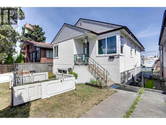 936 NANAIMO STREET, Vancouver, British Columbia V5L4S9
