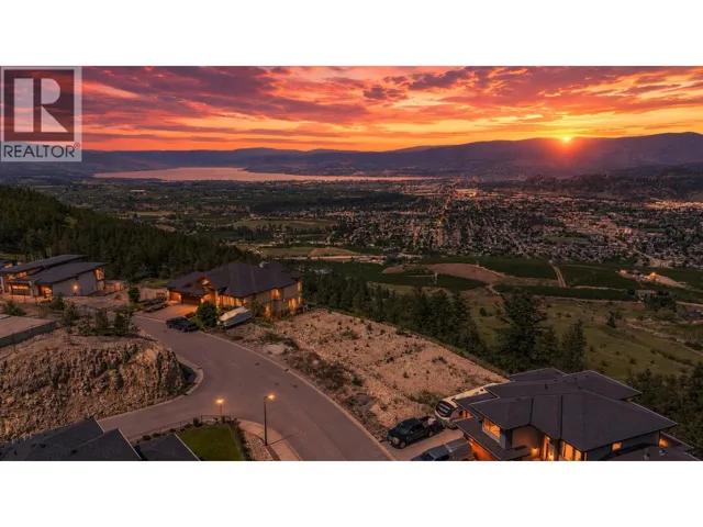 1726 Carnegie Street, Kelowna, British Columbia V1P1T3