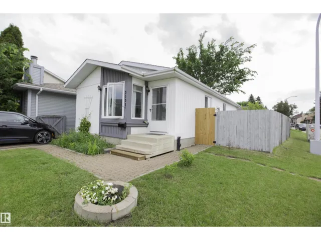3531 46 ST NW, Edmonton, Alberta T6L5C6
