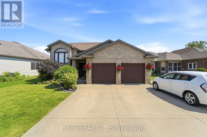202 WELLBROOK BOULEVARD, Welland (Prince Charles), Ontario L3C7M9