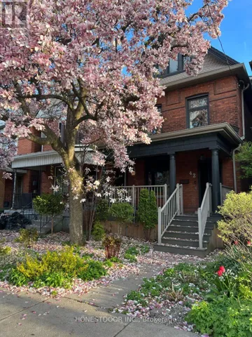 42 NIGHTINGALE STREET, Hamilton (Landsdale), Ontario L8L1R8