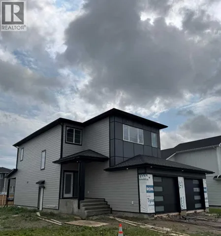 4566 40 Avenue S, Lethbridge, Alberta T1K8G2