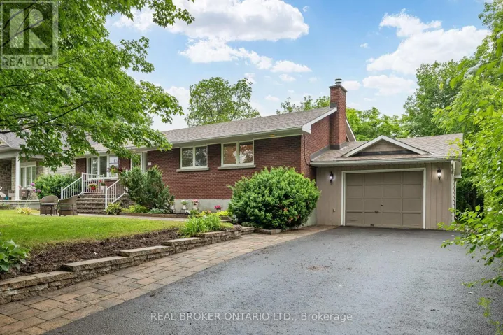 300 COUNTRY STREET, Mississippi Mills, Ontario K0A1A0