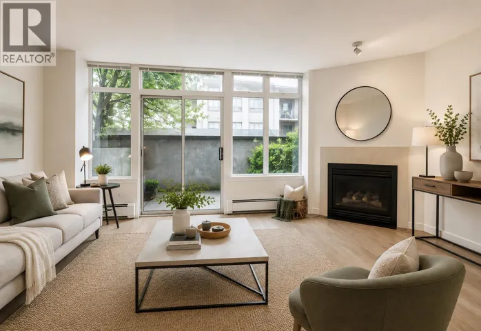 TH3 63 KEEFER PLACE, Vancouver, British Columbia V6B6N6