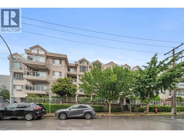 412 525 AGNES STREET, New Westminster, British Columbia V3L1G2