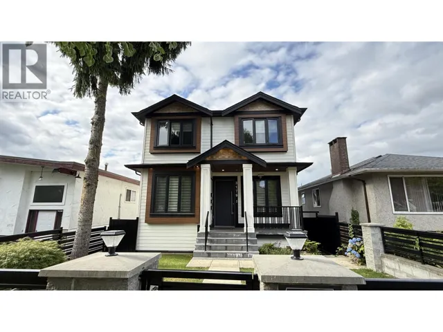 3179 E 16TH AVENUE, Vancouver, British Columbia V5M2M7
