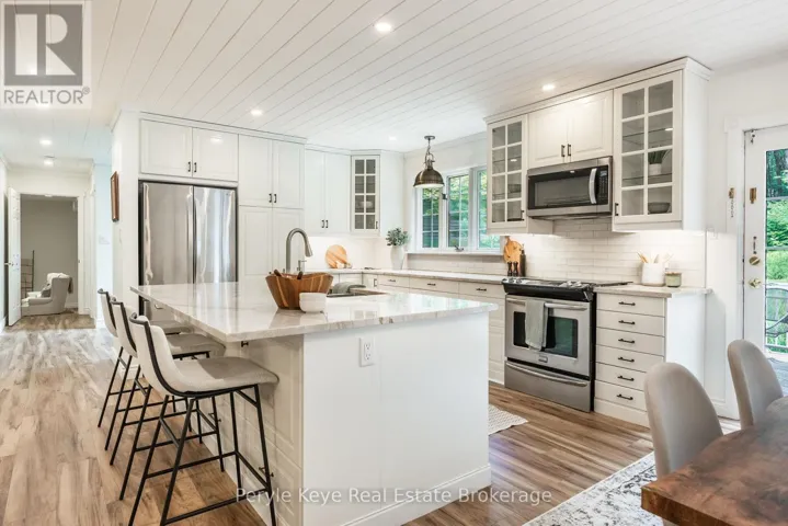 125 CLARKE CRESCENT, Huntsville (Stephenson), Ontario P0B1L0