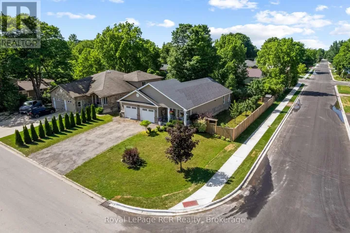 724 ELGIN STREET, Saugeen Shores, Ontario N0H2C0
