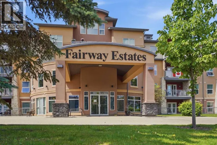 310, 5040 53 Street, Sylvan Lake, Alberta T4S0A1