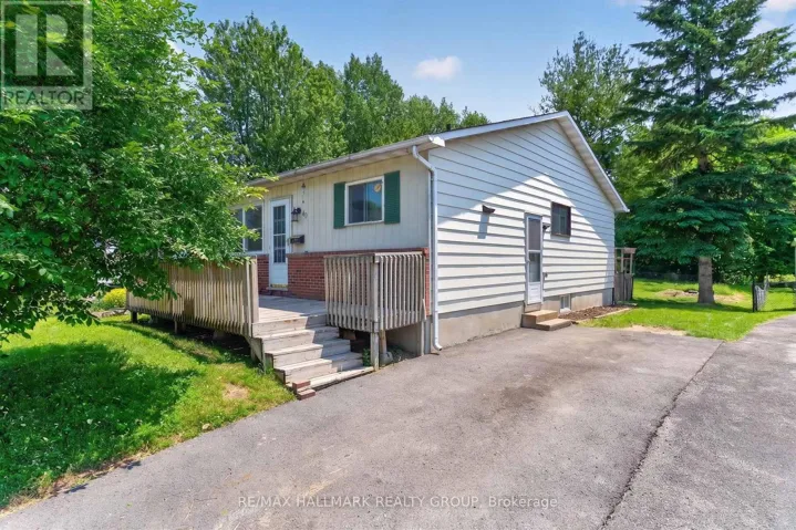 110 GLAMORGAN DRIVE, Ottawa, Ontario K2L1R4