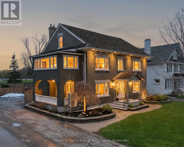 452 SIMCOE STREET N, Oshawa (O'Neill), Ontario L1G4T6