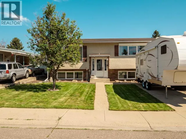 2707 11 Avenue N, Lethbridge, Alberta T1H1N5