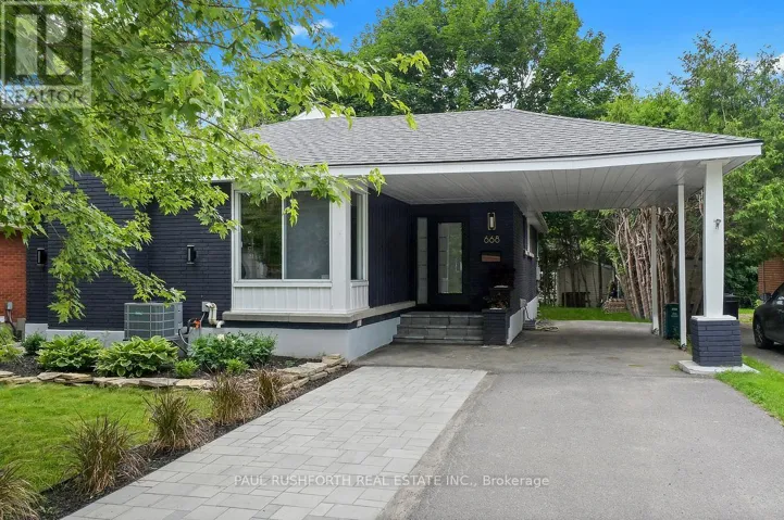 668 FRASER AVENUE, Ottawa, Ontario K2A2R8