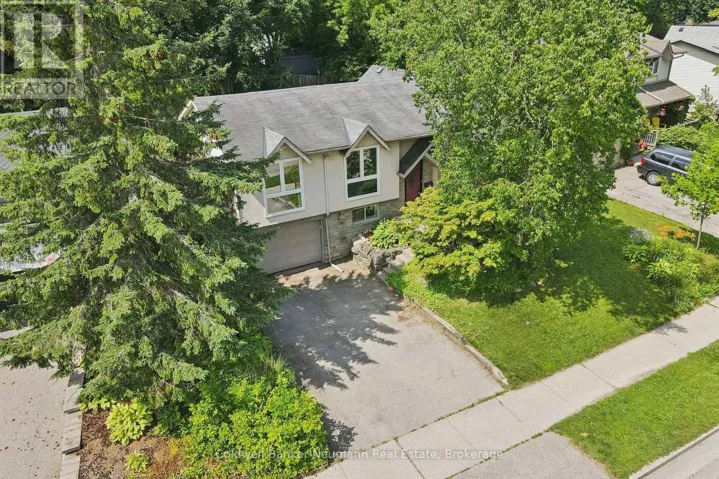 18 GATEWAY DRIVE, Guelph (Willow West/Sugarbush/West Acres), Ontario N1H6W8